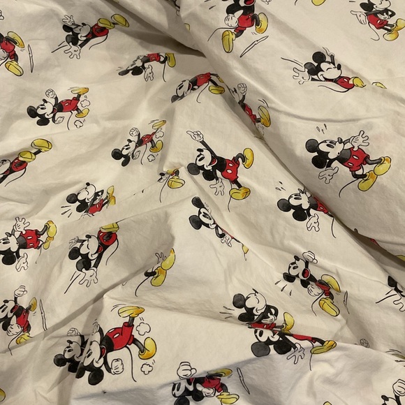 Pottery Barn Kids - Disney Mickey Mouse full fitted sheet & case - Picture 4 of 4